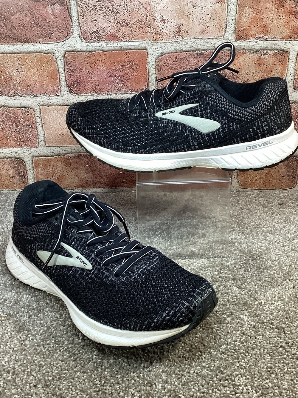 Brooks Revel 3 women’s black running shoes sneakers size 7.5